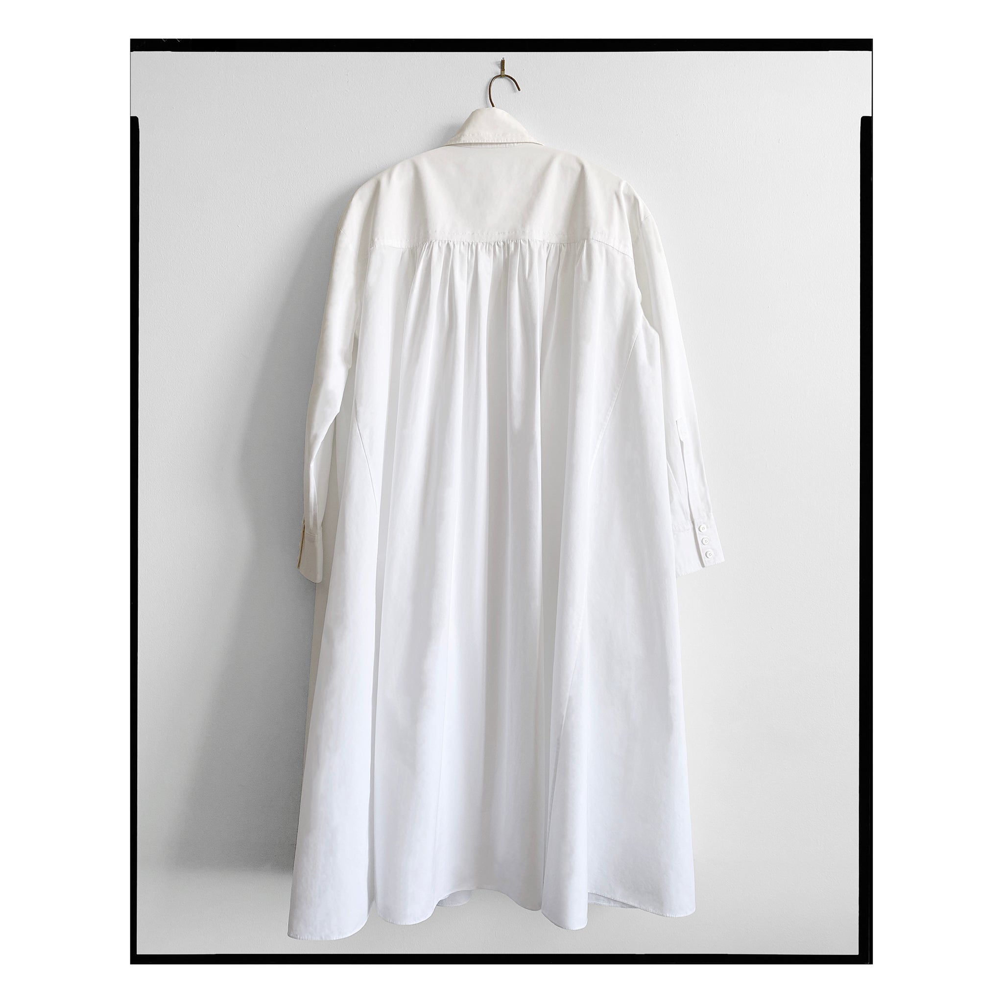 White Poplin Rose Pocket Trapeze Shirt Dress
