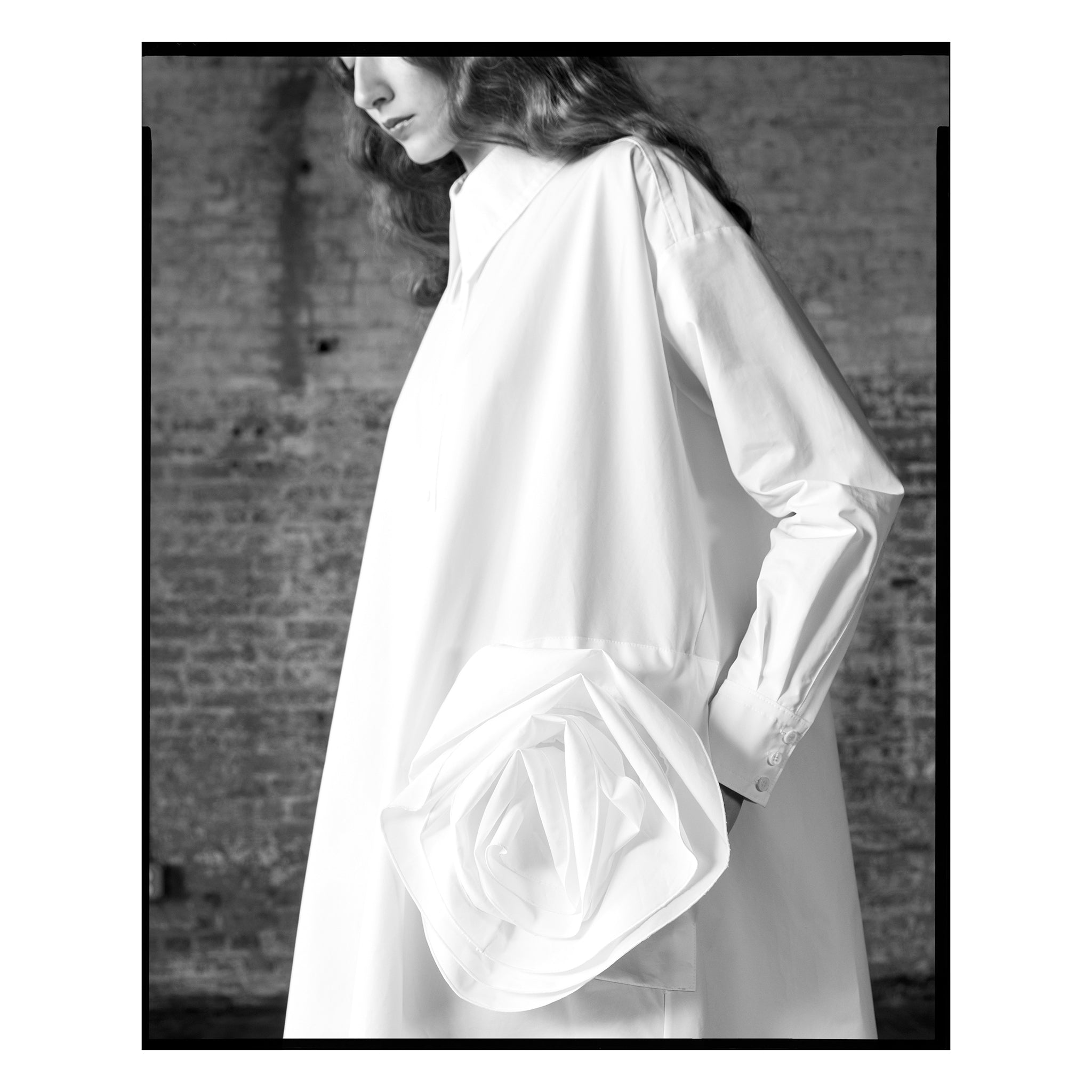 White Poplin Rose Pocket Trapeze Shirt Dress
