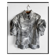 Load image into Gallery viewer, Punchinello Print Poplin Rosette Shirt
