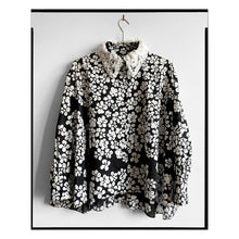 Load image into Gallery viewer, Floral Ruffle Collar Shirt

